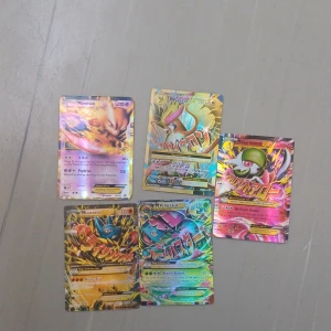 Pokémonkort 5 st real - Säljer pokemon kort real ex jag känner att mitt barn inte har något intresse av de så säljer de skriv gärna om du har några frågor eller funderingar 