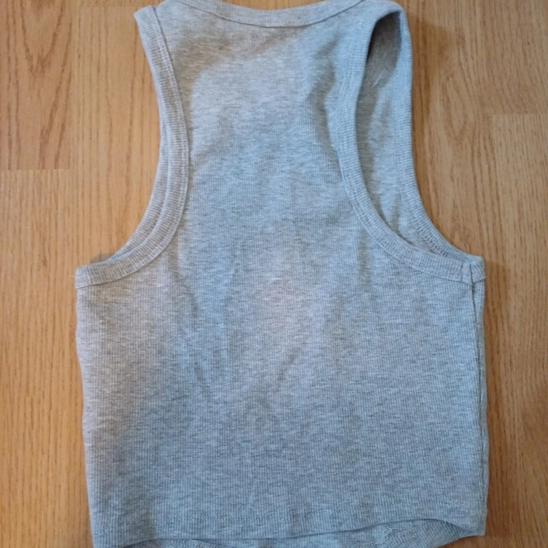 Grå ribbad linnetopp från FSBN Sister - 2