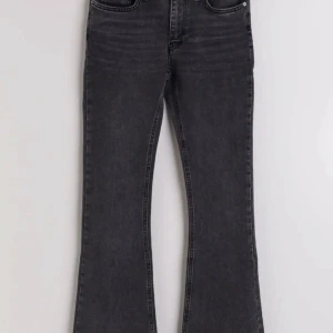  jeans från Ginatricot - bootcut jeans