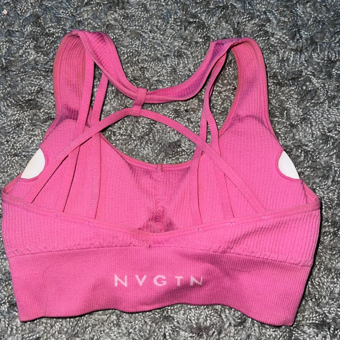 Rosa sporttopp från NVGTN - 1