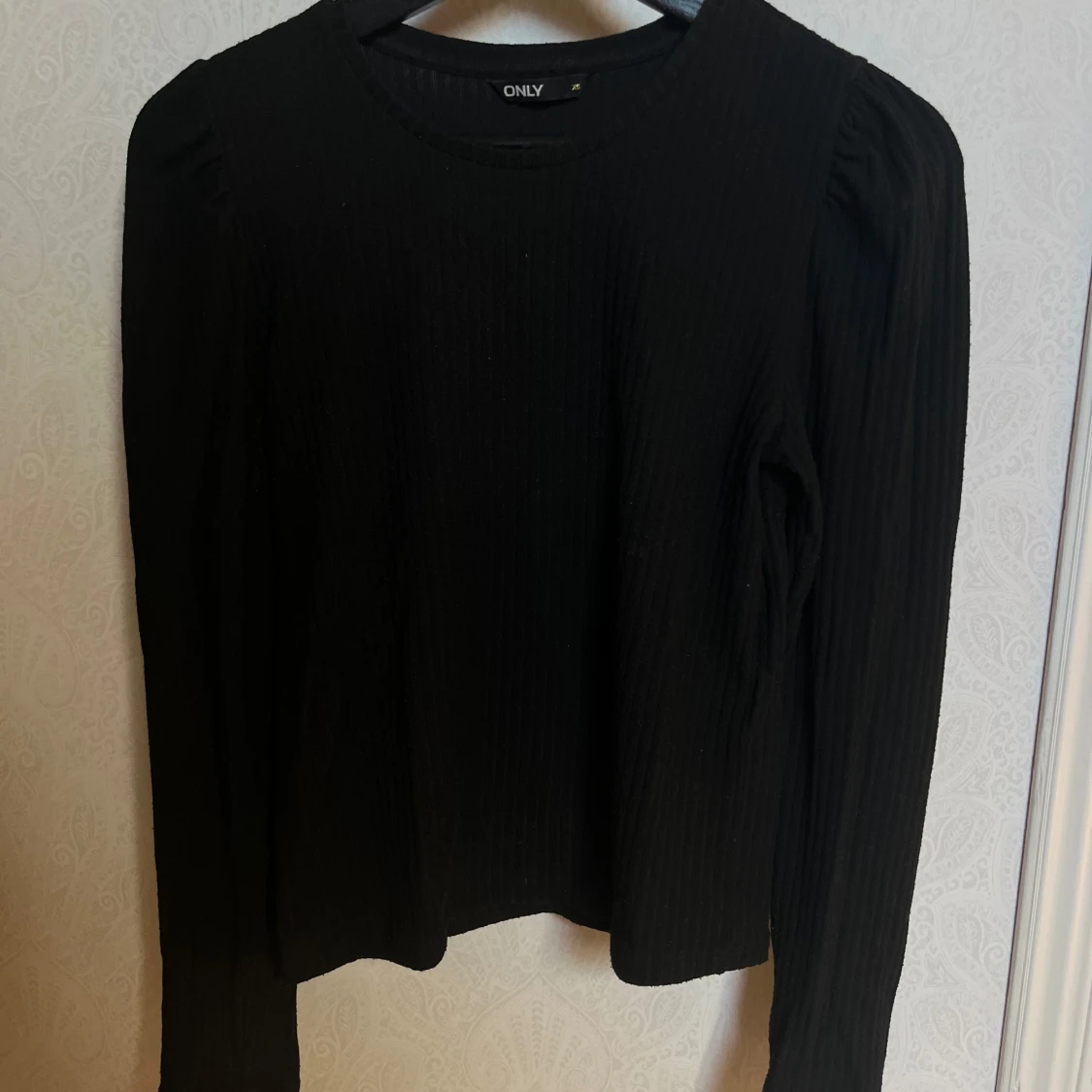 Svart långärmad topp från ONLY