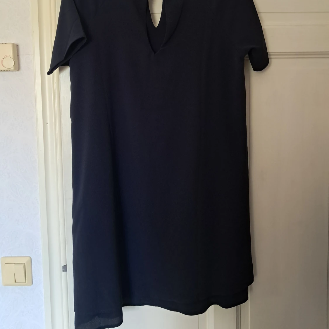 Svart/Mörkblå kortklänning från ONLY - 1