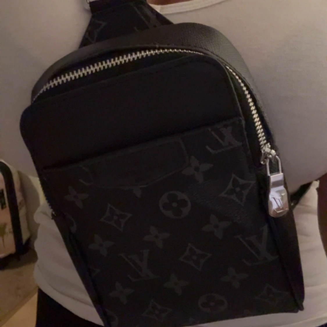 Luis vyutton svart axelväska i skinn - 2