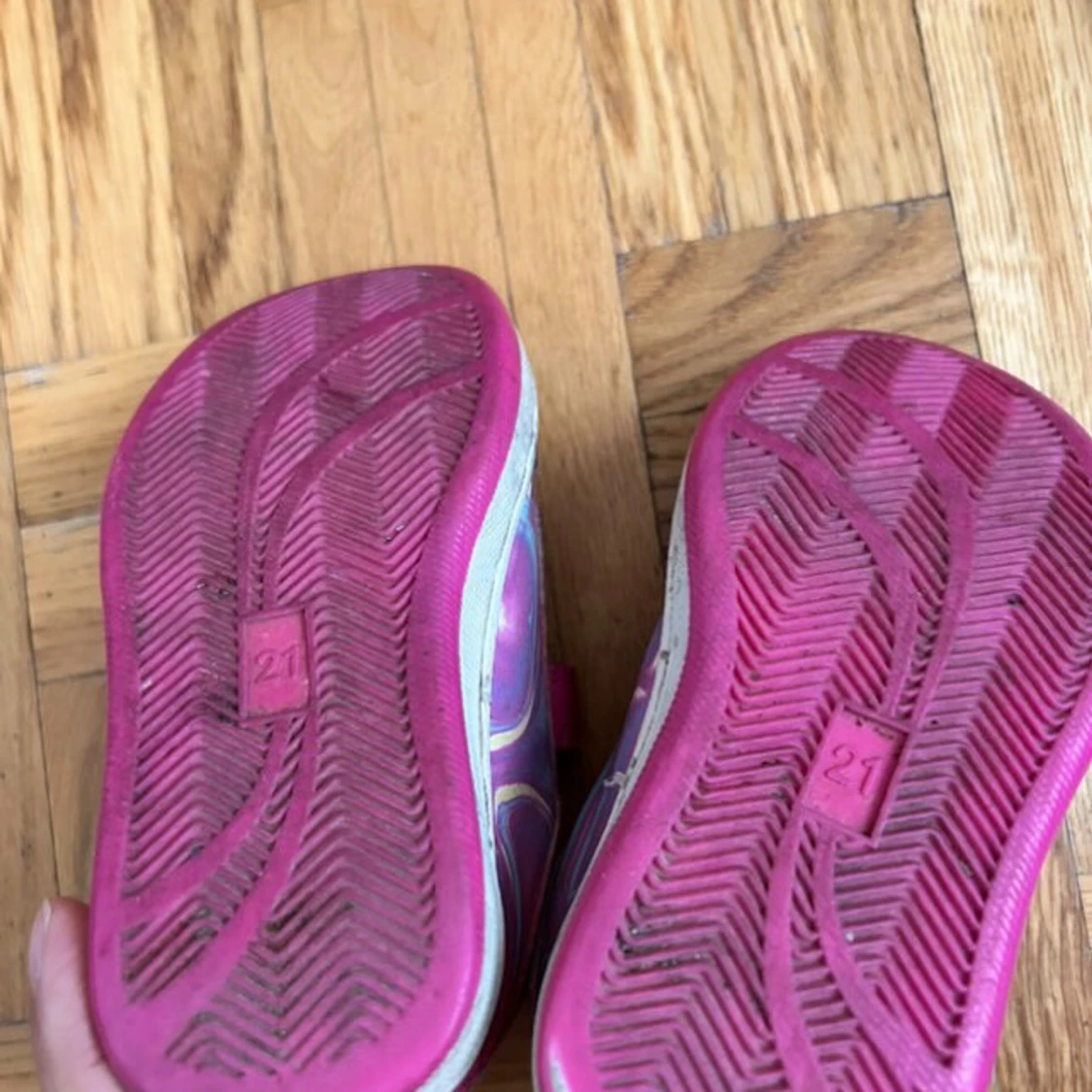 Färgglada sneakers med kardborre, strl 21 - 2