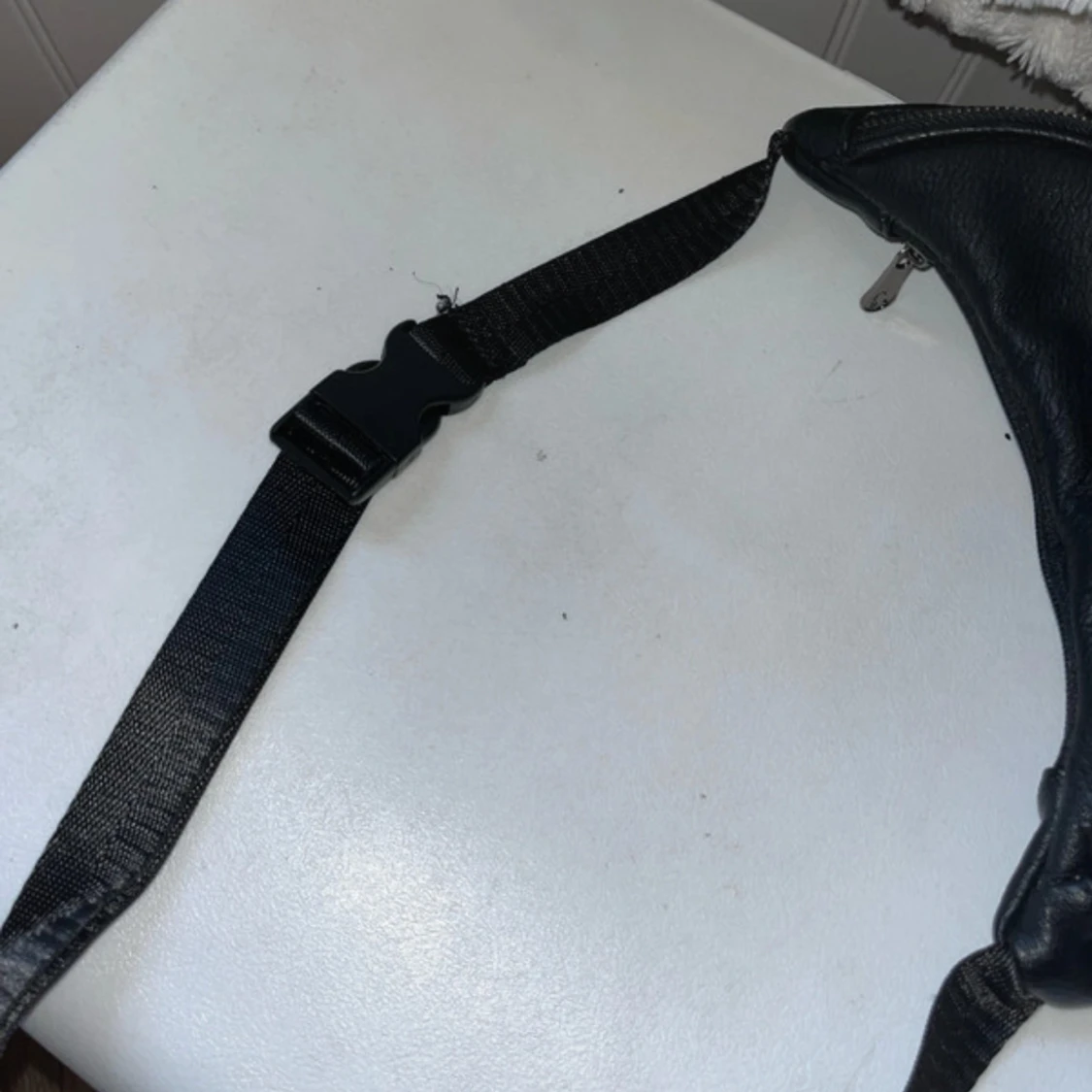 Svart magväska i skinn från Puccini - 2