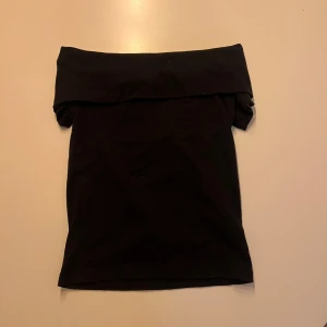 off shoulder tröja - aldrig använd