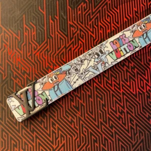 Vitt bälte - Vitt stilrent bälte i storlek 110‼️SJUK DEAL I BIO‼️