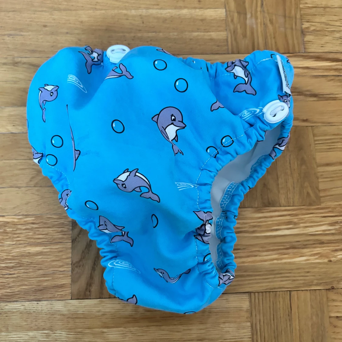 Blå bikiniunderdel med delfinmotiv - 3