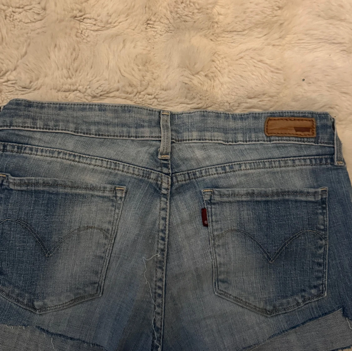 Levi's ljusblå jeansshorts low waist - 4