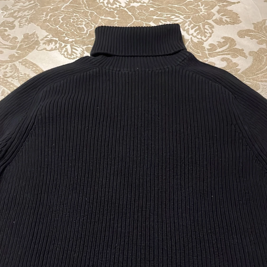 Svart ribbad Hm Tröja - 1