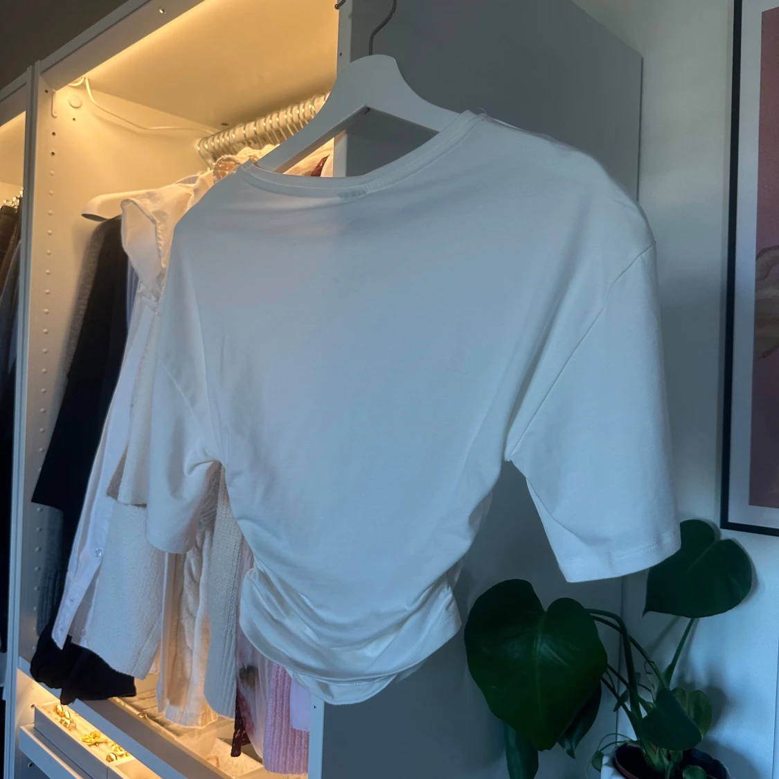 Vit T-shirt från Gina - 1