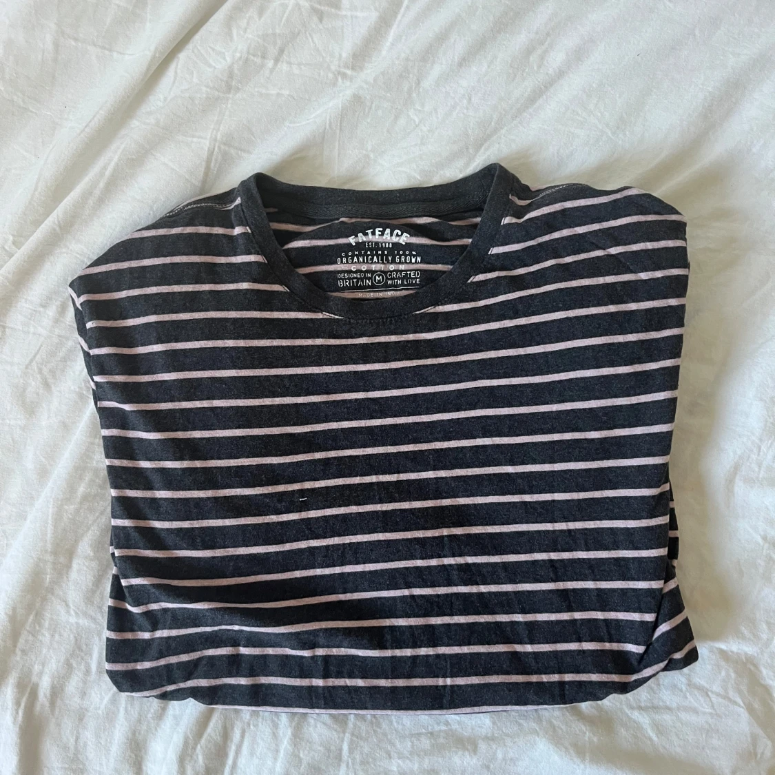 Svart och rosa randig t-shirt FatFace - 1