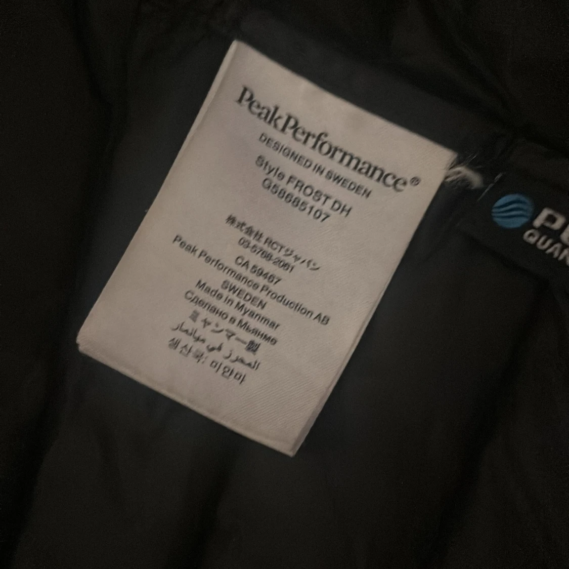 Svart dunjacka Peak Performance - 3