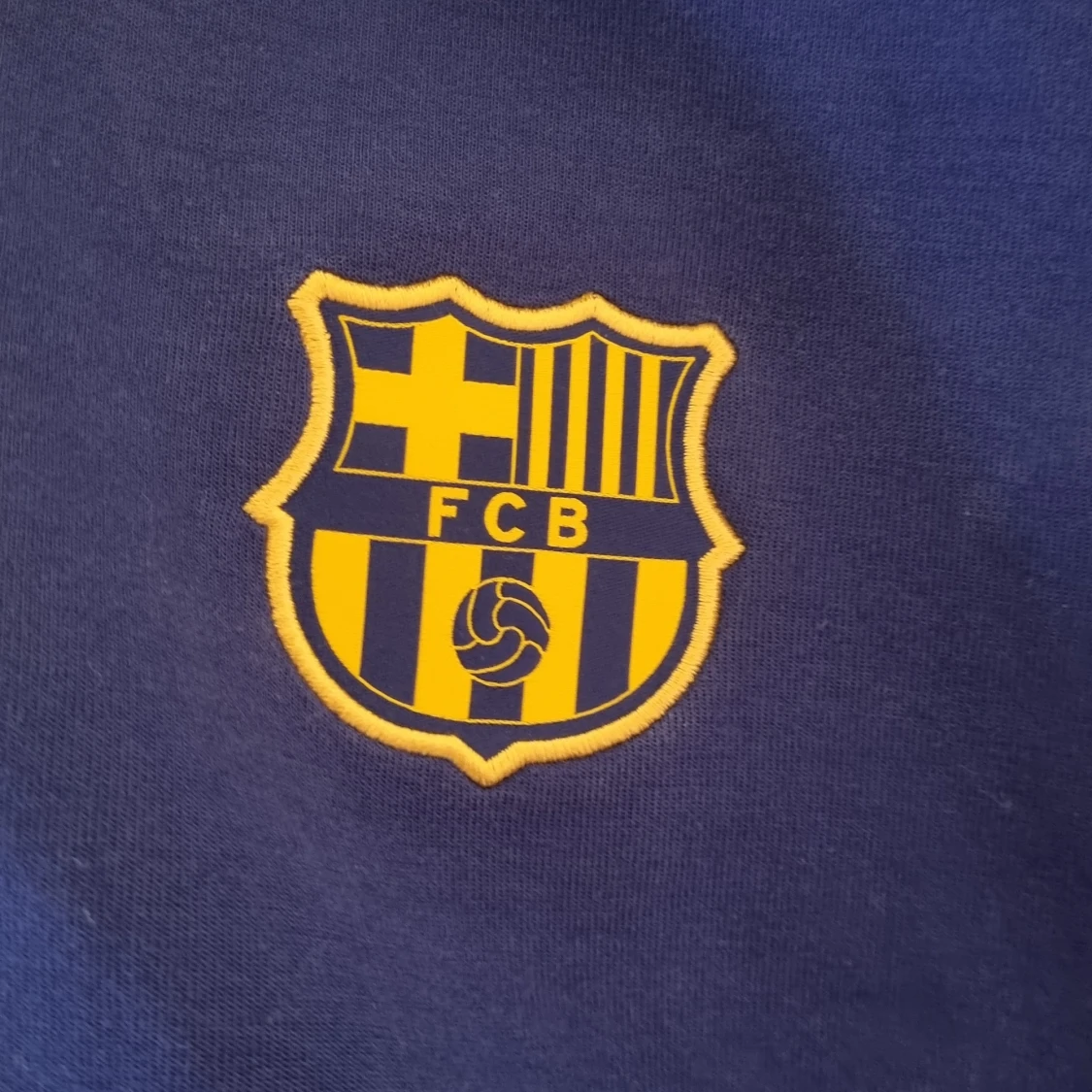 Svart sweatshirt från GANT med brodyr - 4