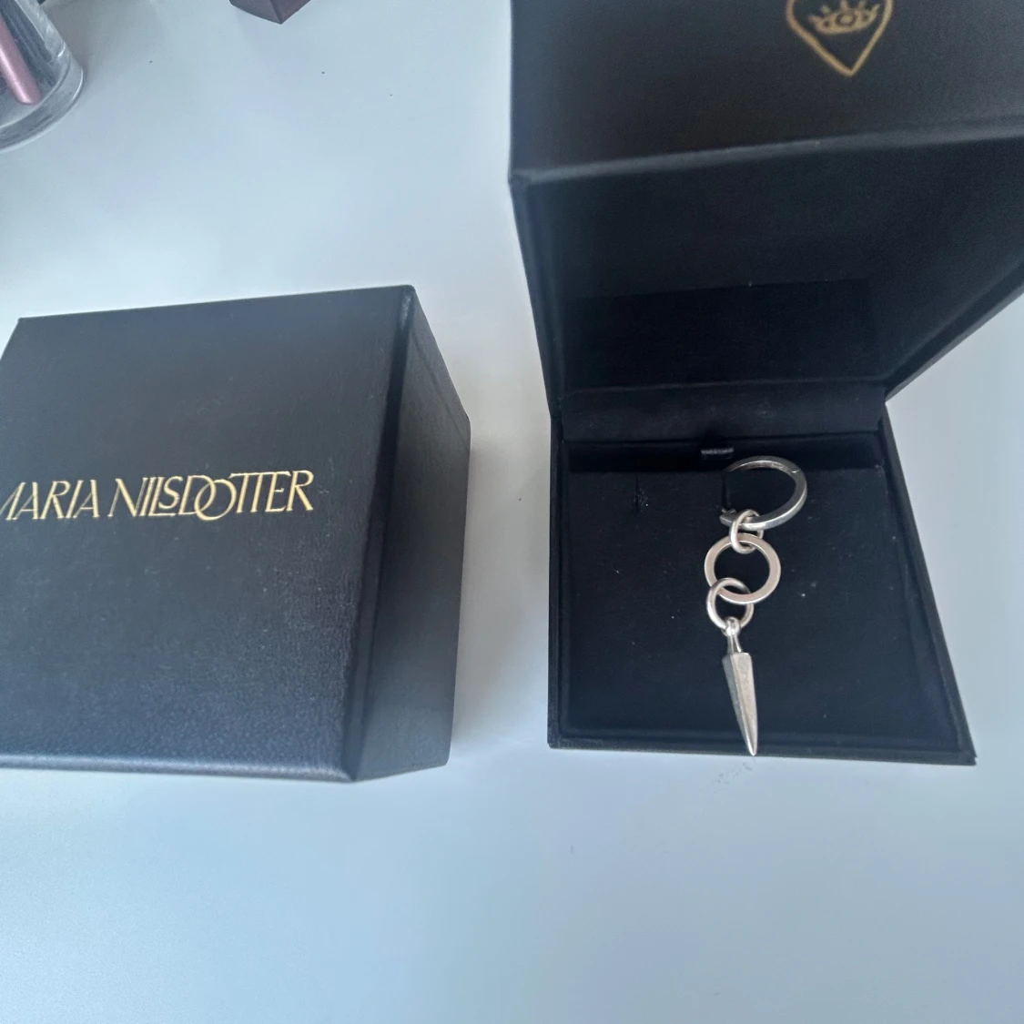 Silverörhänge Maria Nilsdotter spike