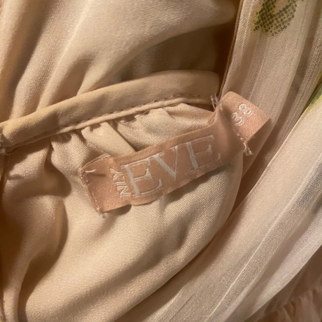 Blommig långklänning från NLY Eve - 2