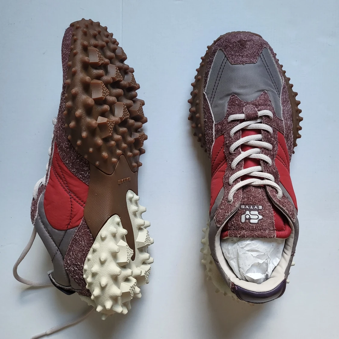 Eytys Fugu spikiga sneakers i rött och grått - 1