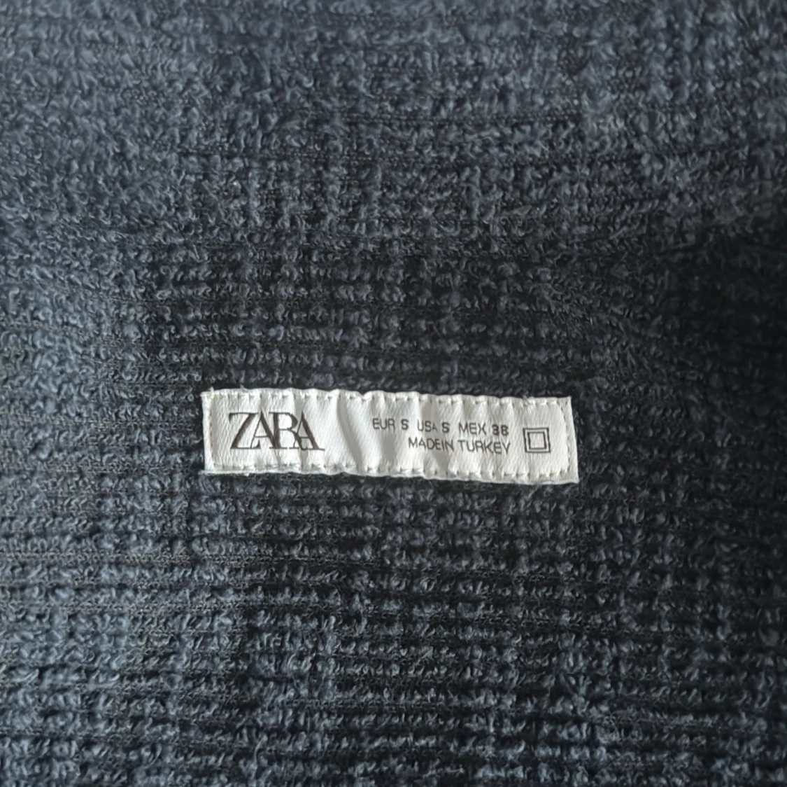 Mörkblå kortärmad skjorta från Zara - 2