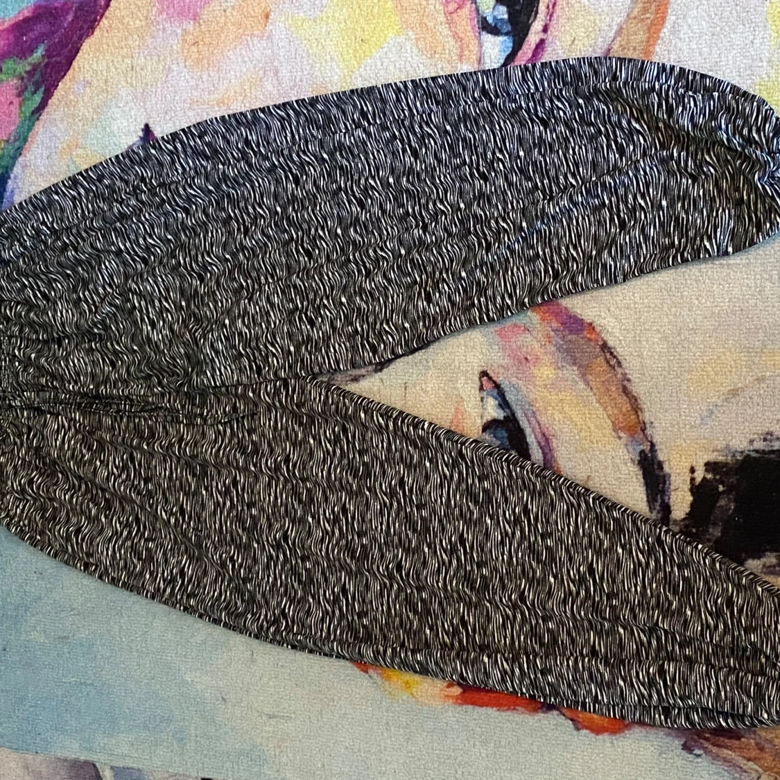 Svarta och vita mönstrade mjukisbyxor