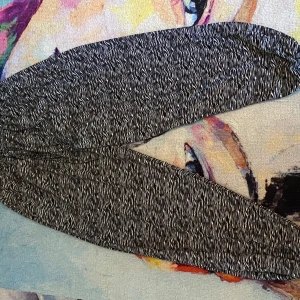 Svarta och vita mönstrade mjukisbyxor - Det är tunna, mjuka och slappa byxor med resor i Midlands och i slutet av benen 😊