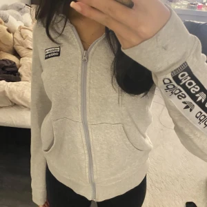 adidas kofta - cute!