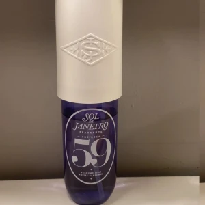 Sol de Janeiro 59 - Fri frakt just nu! 😍 Supergod doft, men säljer då jag tröttnat på denna också :) Se bilder hur mycket som är kvar i ☺️
