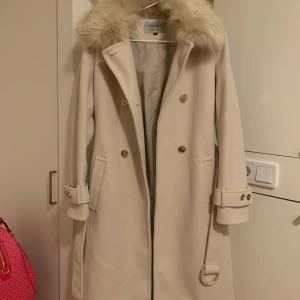 Hollies kappa - 🤍