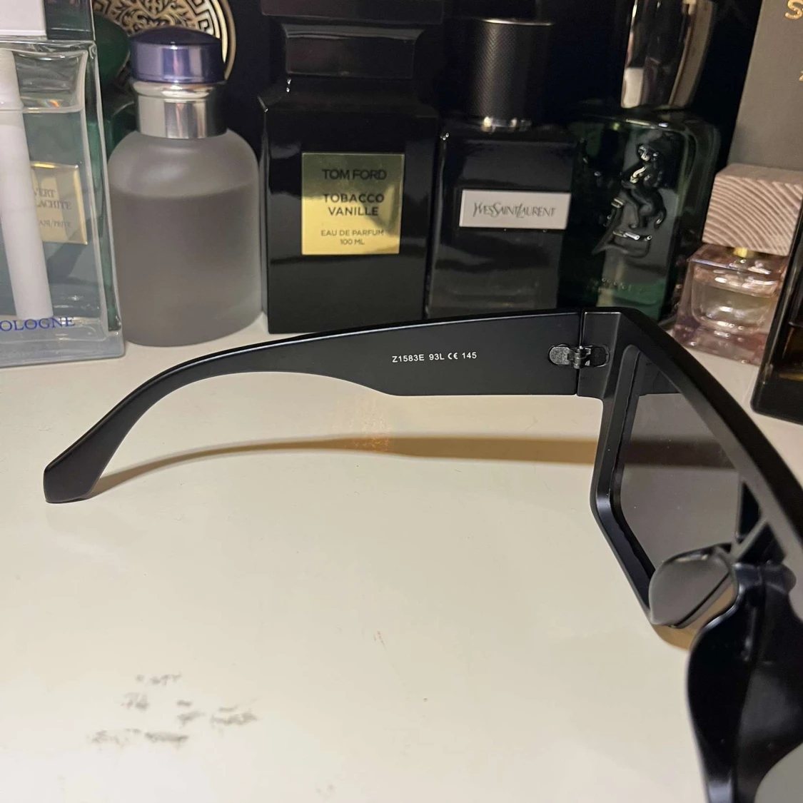 Svarta solglasögon från Louis V - 2