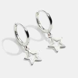 örhängen med stjärnor - örhängen från glitter i äkta silver. aldrig använda och har kvar originalförpackning. använd ”köp nu”. 29/3-2025