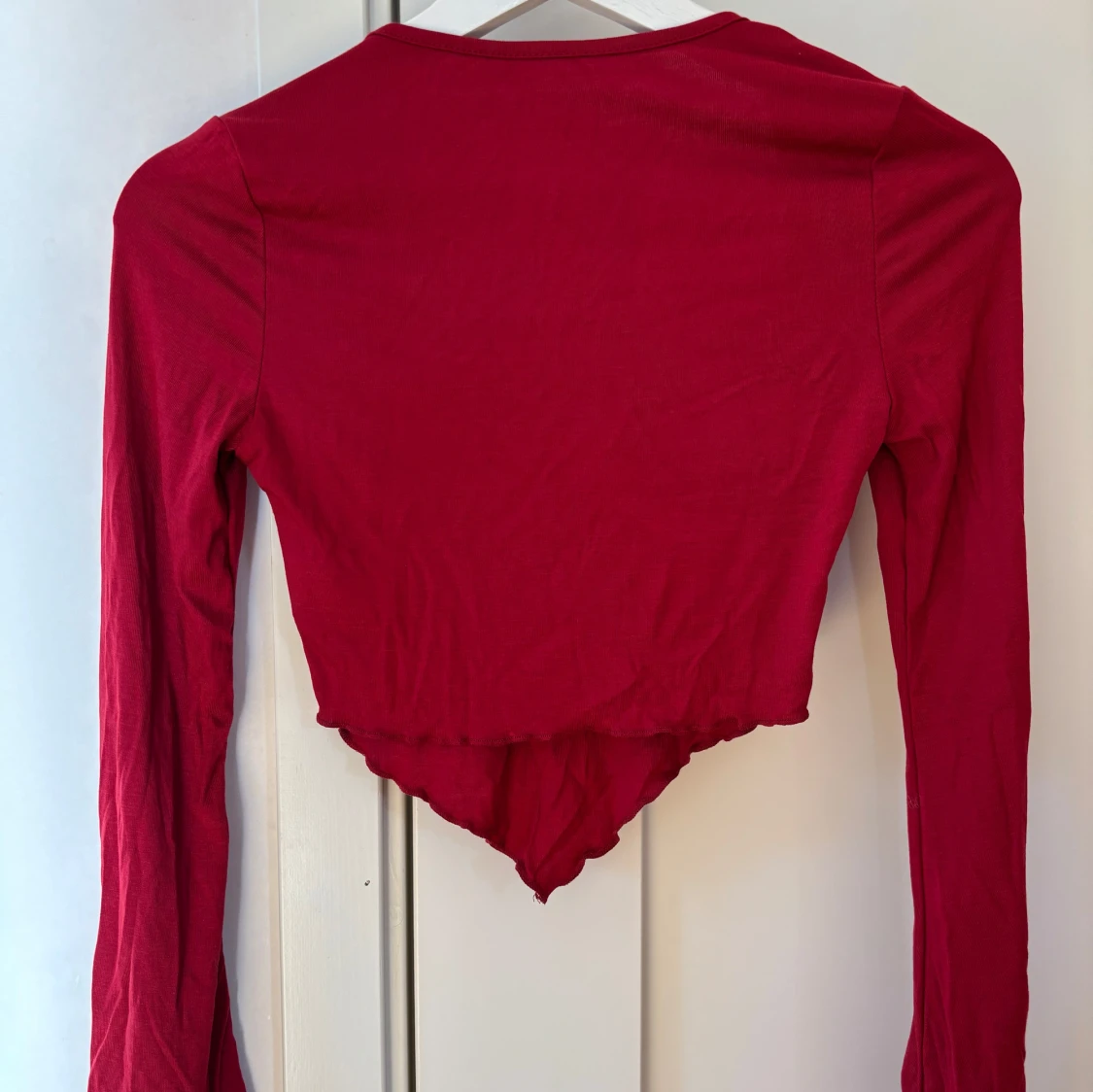 Röd långärmad croppad topp från SHEIN  - 1