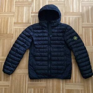Stone island jacka - Säljer en fin stone island jacka i strlk S! ✅😁Fint skick och jätte skön✅