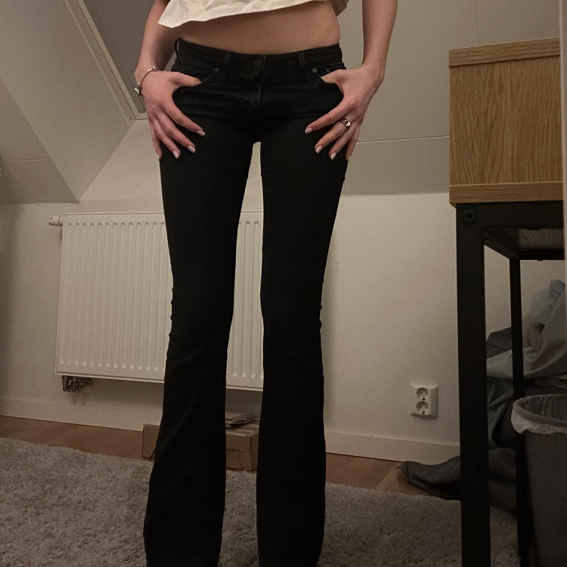 Svarta lågmidjade bootcut jeans från Crocker