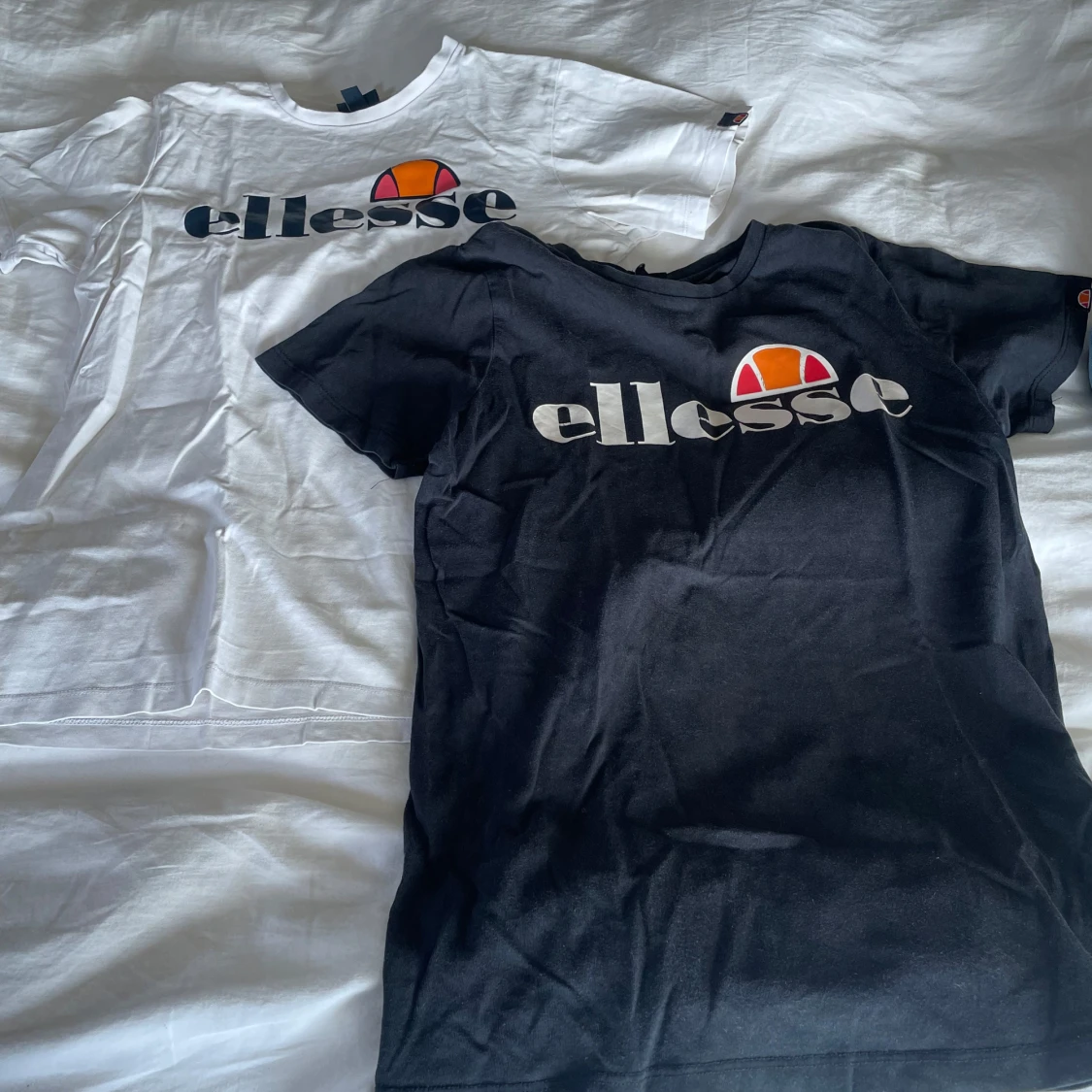 T-shirt från Ellesse i svart och vit