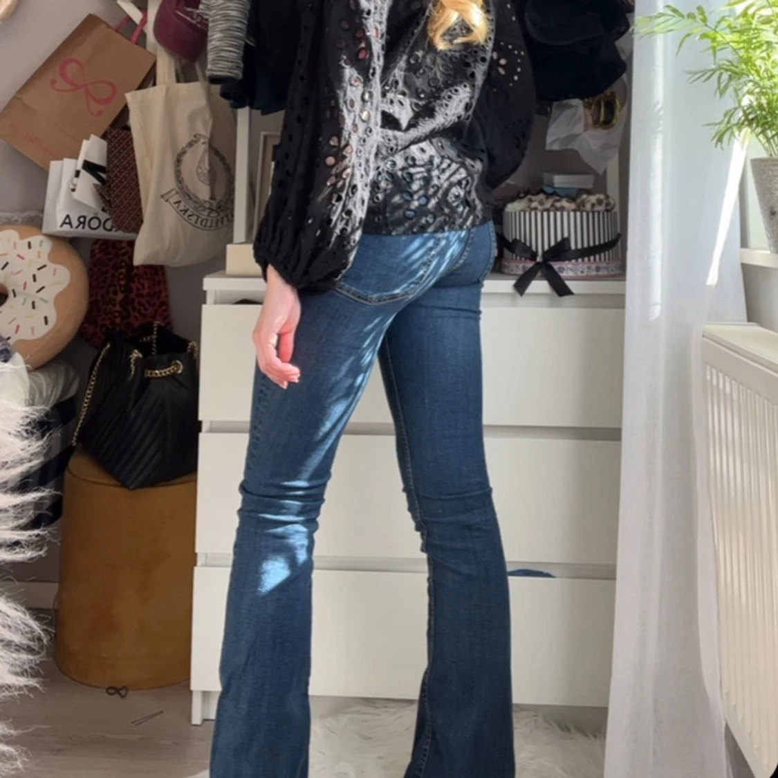 Blå bootcut jeans - 2