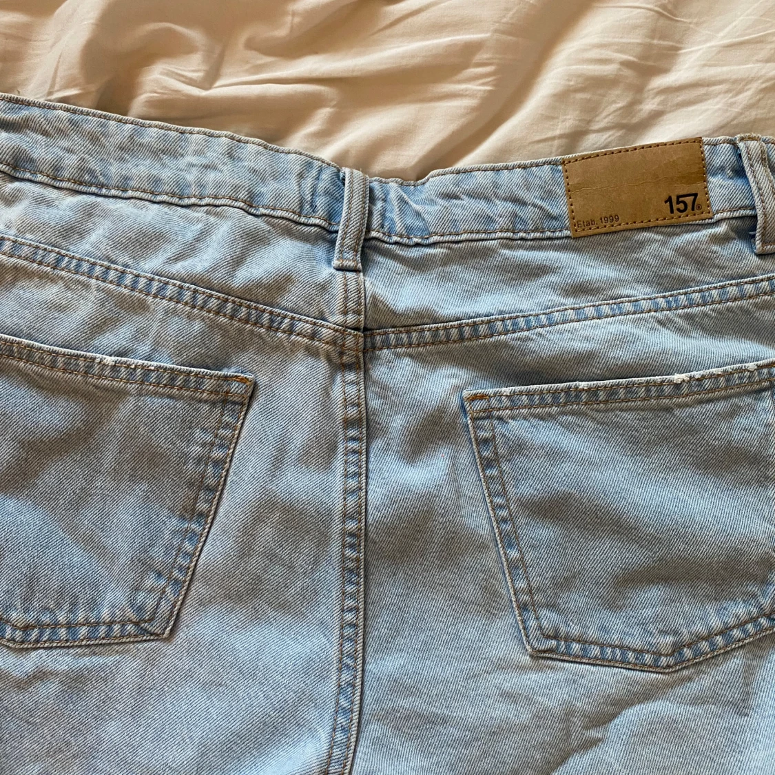 Ljusblå jeansshorts - 1