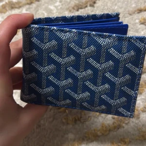 Helt ny plånbok  - Blå plånbok