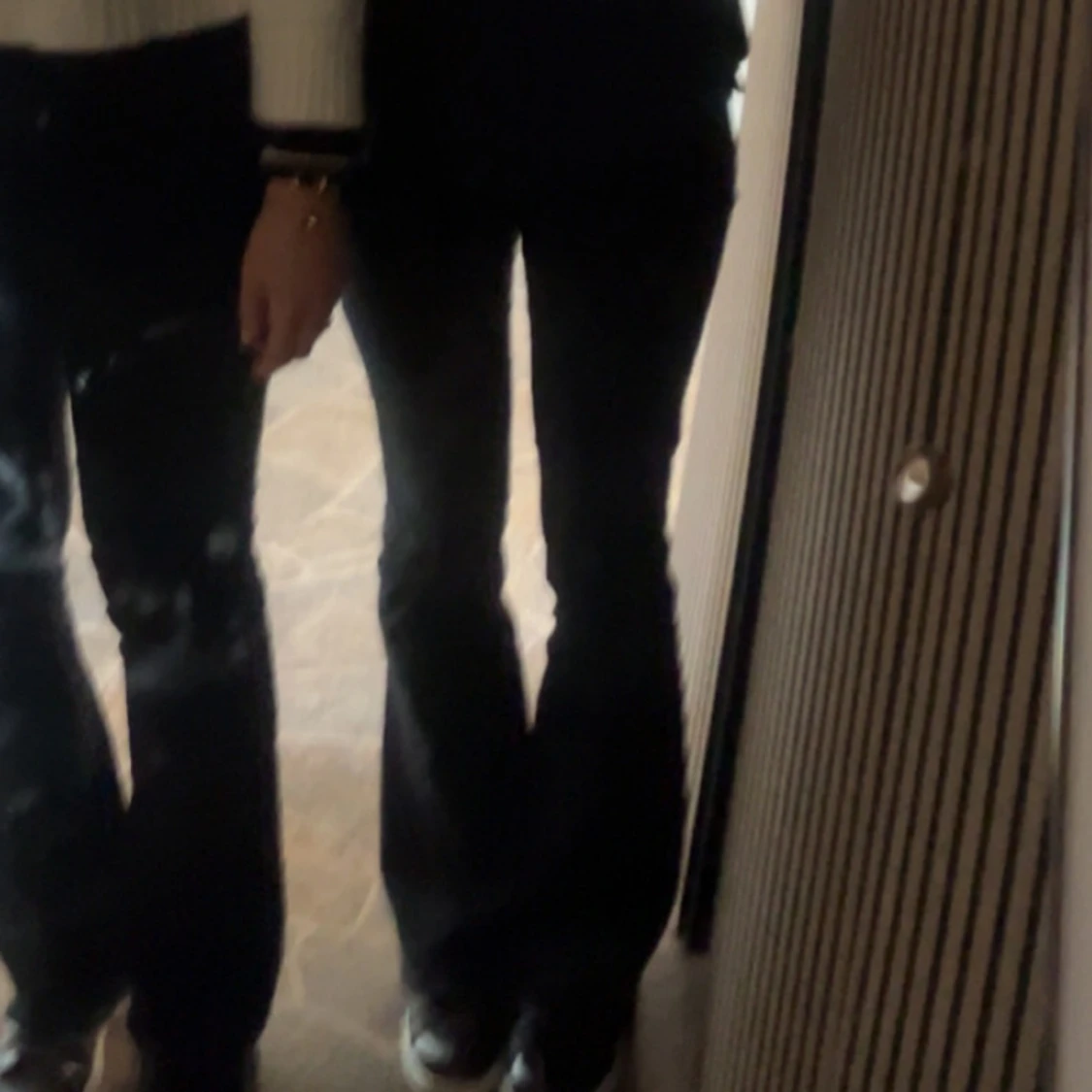 Svarta bootcut True Religion jeans - 4