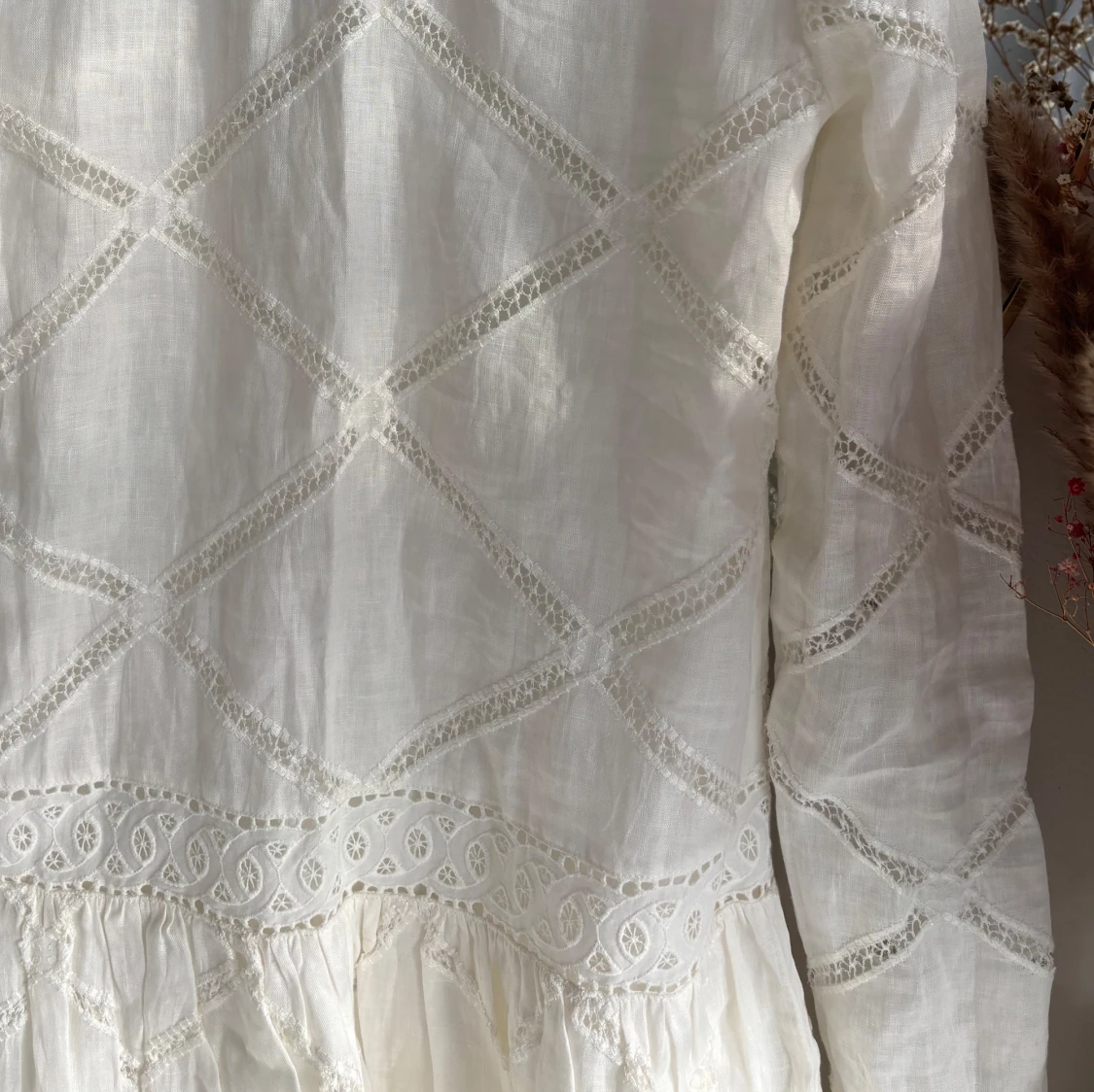 Vit spetsklänning från Stevie May - 4