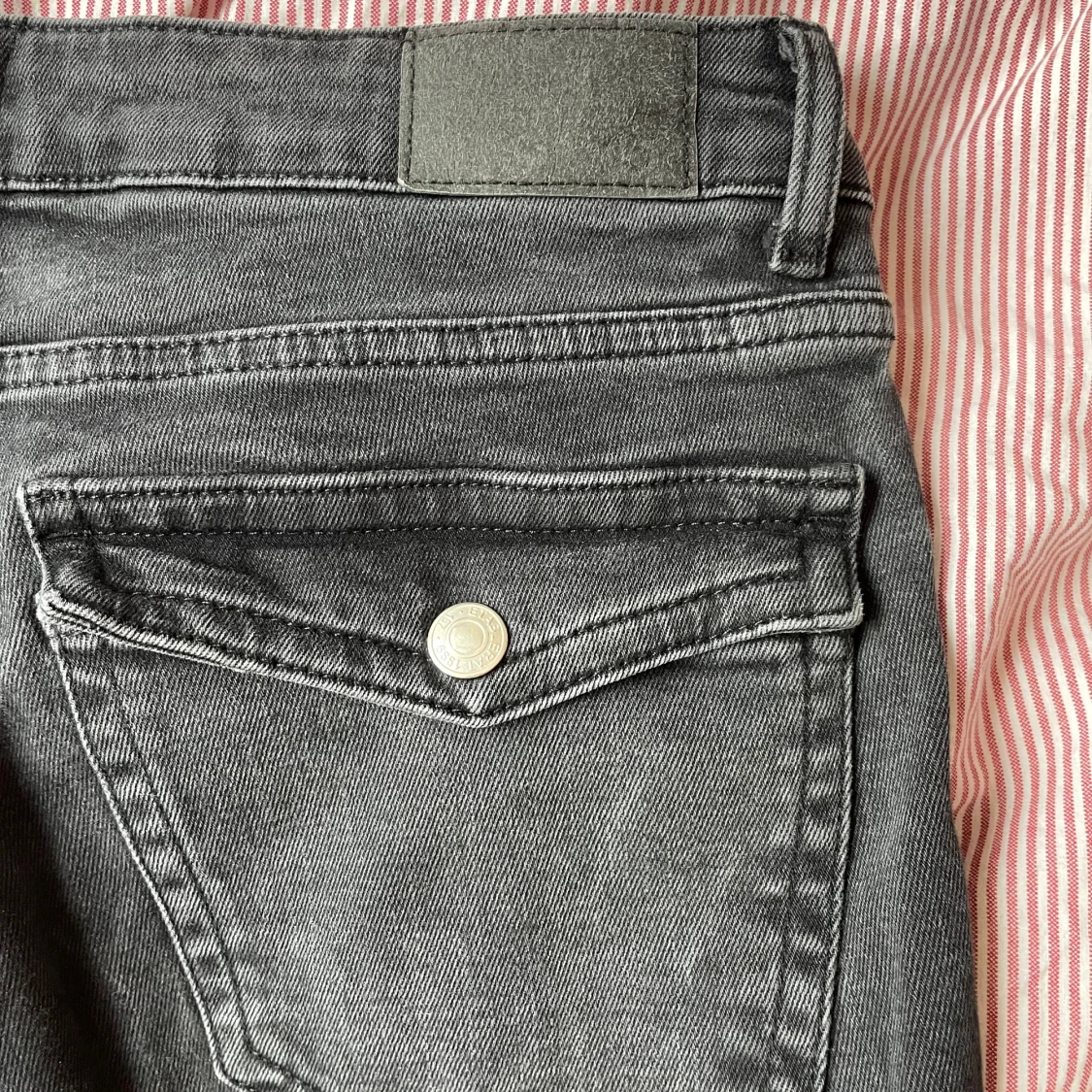 Svarta bootcut från Lager 157 - 1