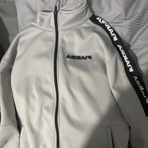 Askari ”daemon” tröja  - Mycket bra skick. Bara tröjan.