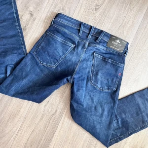 Replay jeans - Super snygga replay jeans | Modell Anbass | Väldigt bra skick | Storlek W29 L32. 