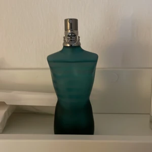 Parfym sample JPG le male edt - Säljer parfym sampels. 1,2,3,4,5ml.   Hör av dig så kommer vi överens om ett billigt och bra pris!