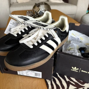Adidas Wale Bonner Svarta - Schyssta Wales Bonnners i storleken 44.🕺🎶
