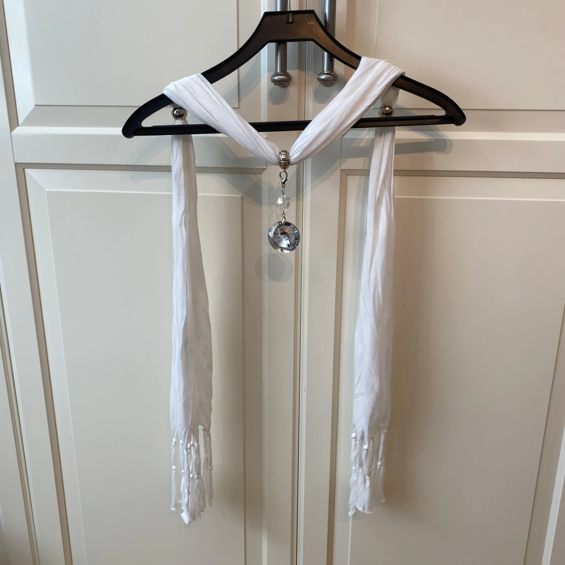 Vitt tyg Bälte med diamant dekoration