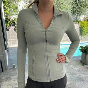 Lululemon define jacket  - Ljusgrön Lululemon define jacket 💚storlek 4 (xs)
