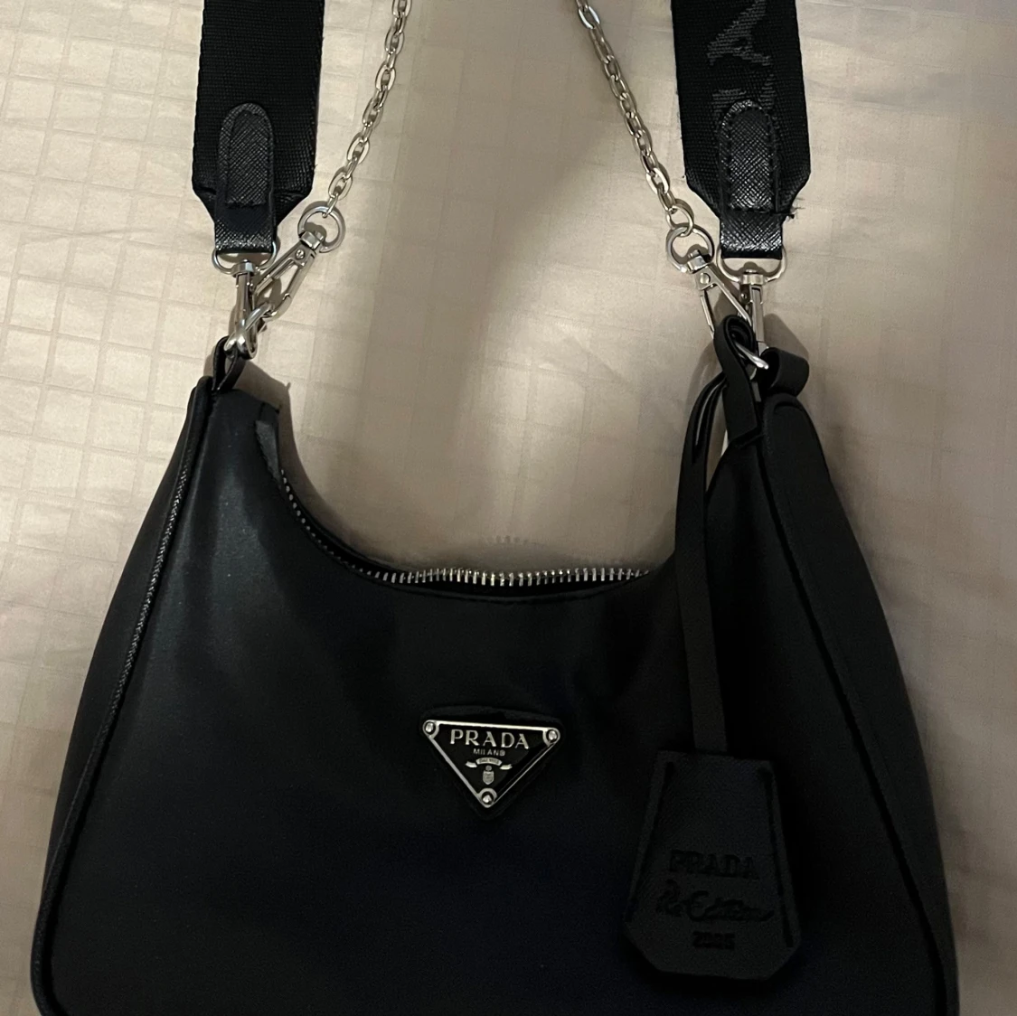 Svart axelväska  - 1