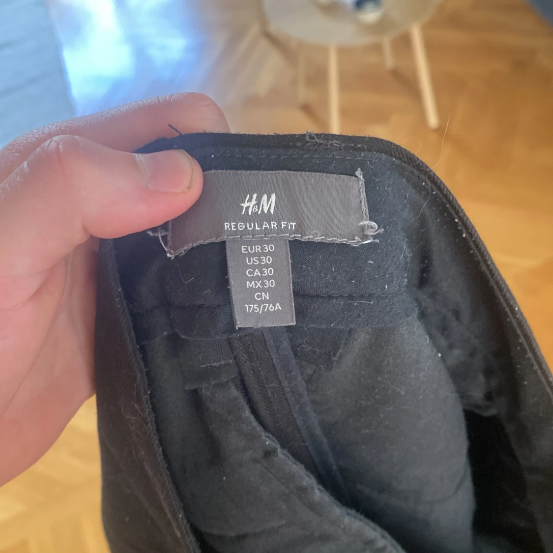 Svarta kostymbyxor från H&M Regular Fit - 2