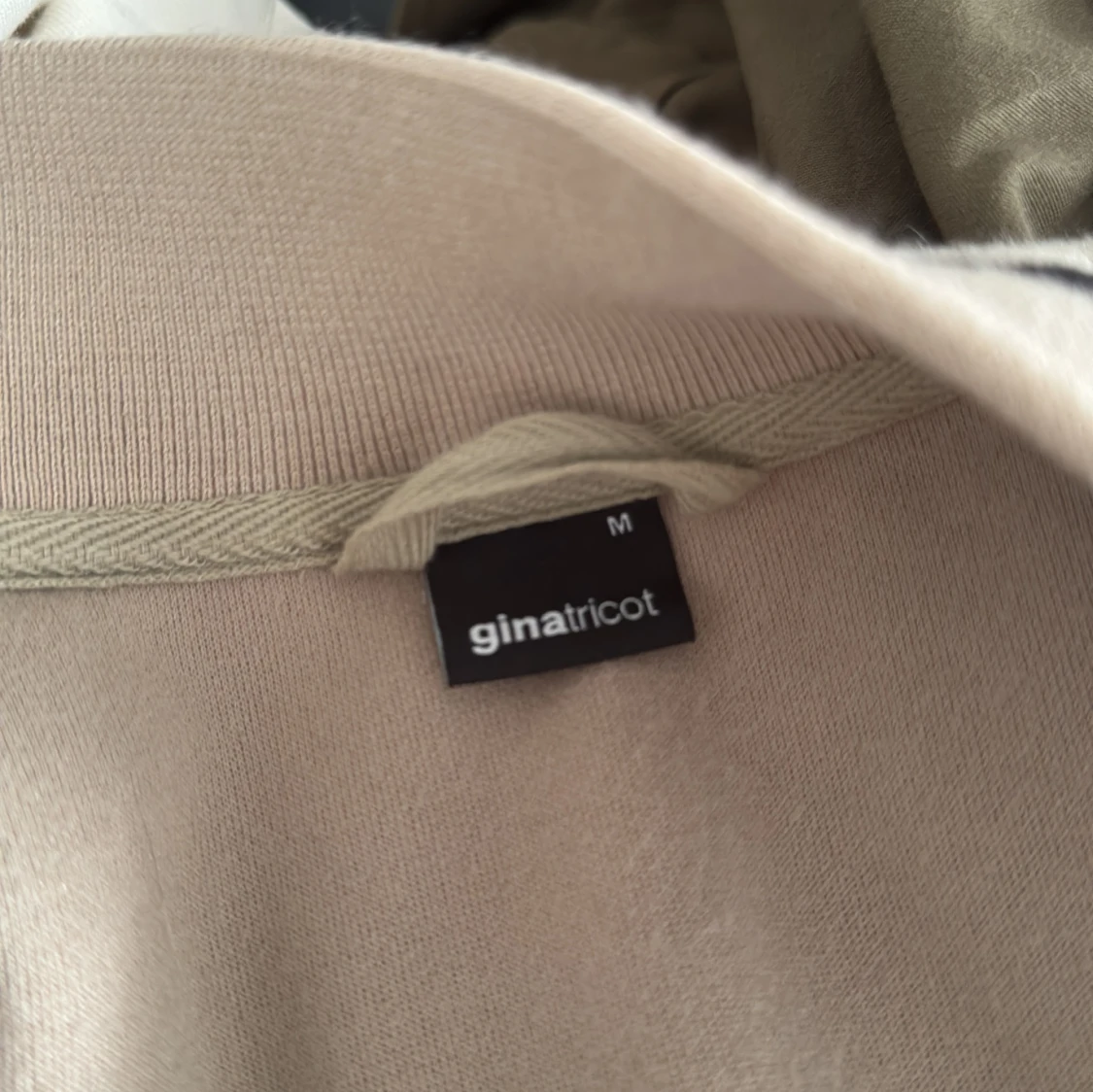 Beige/svart jacka Gina Tricot - 2