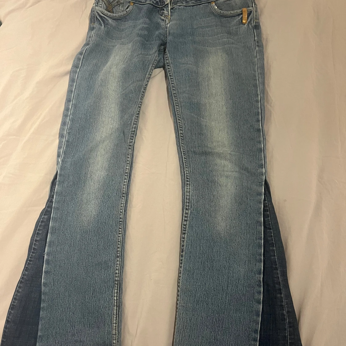 Lågmidjade bootcut jeans  - 2