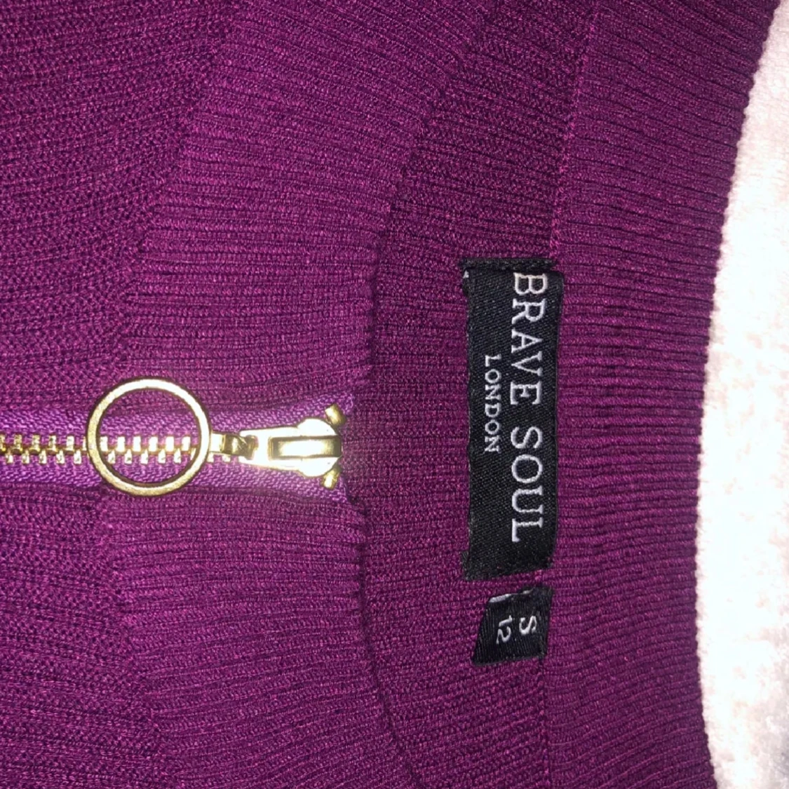 Lila stickad tröja med volang Brave Soul - 4